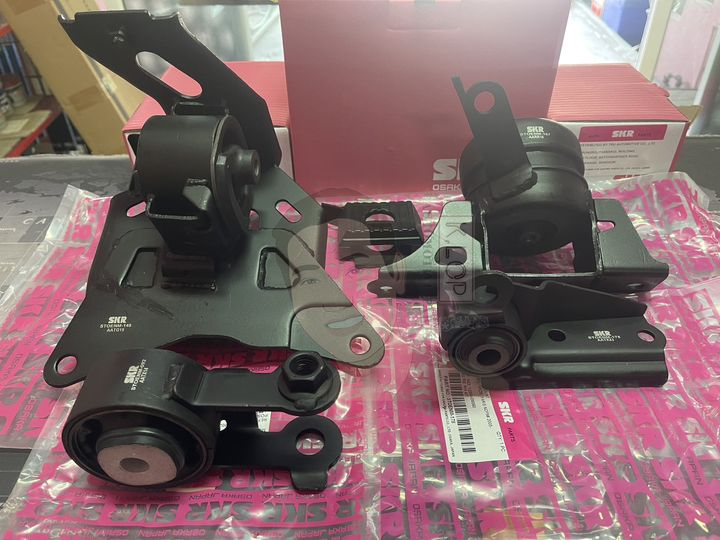 ชุดยางแท่นเครื่อง SKR : OEM JAPAN (Toyota Vios 2007, Yaris 2006 A/T)