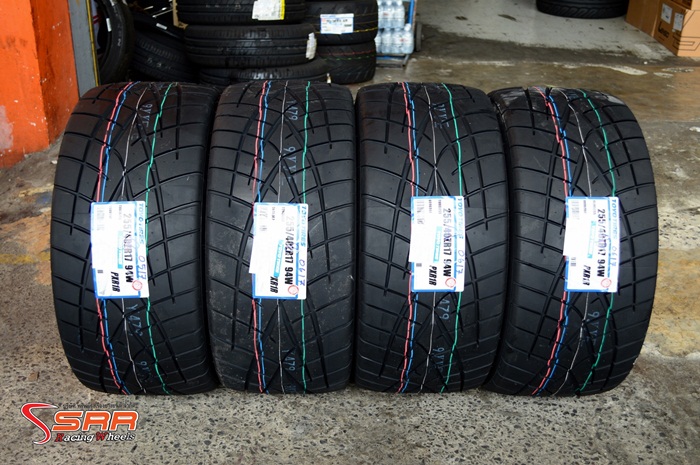 TOYO R1R 255/40R17 ยางซอฟ ปี17