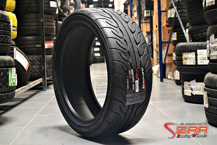 YOKOHAMA AD08R 205/45R17 เส้นละ 4,900 บาท