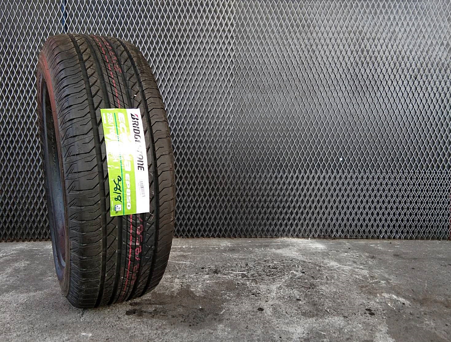 BRIDGESTONE ECOPIA EP850 255/70R15 ราคาเส้นละ 5,500 บาท