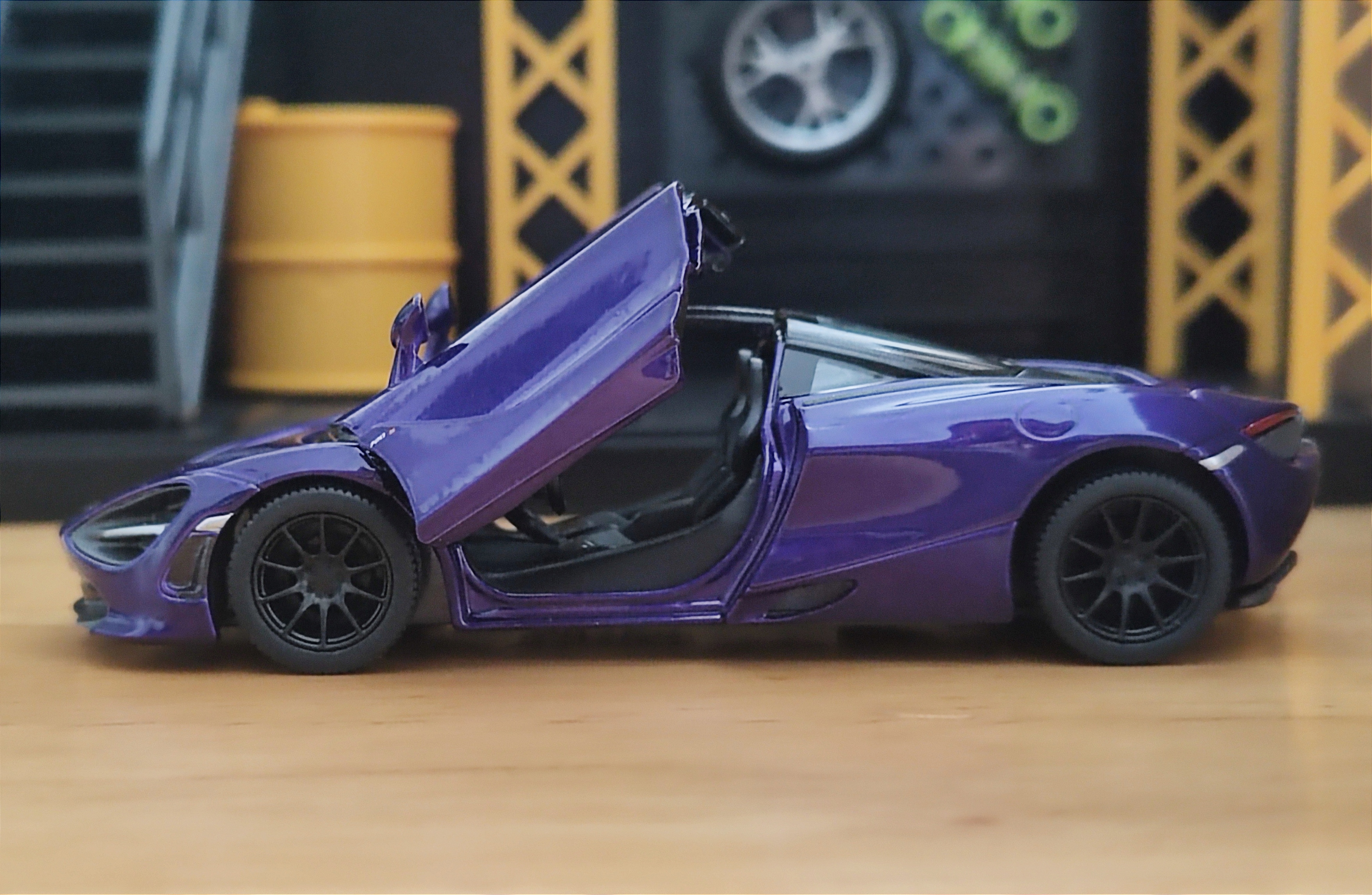 McLaren 720s Scale 1:36 โมเดลรถเหล็ก (ปลีก-ส่ง)