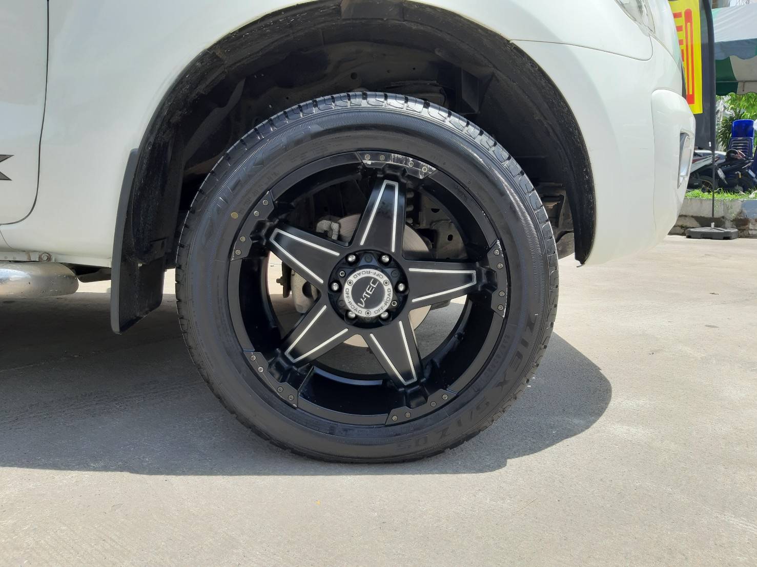 FALKEN S/TZ05 265/50R20 ลดราคาพิเศษ เส้นละ 4,500 บาท