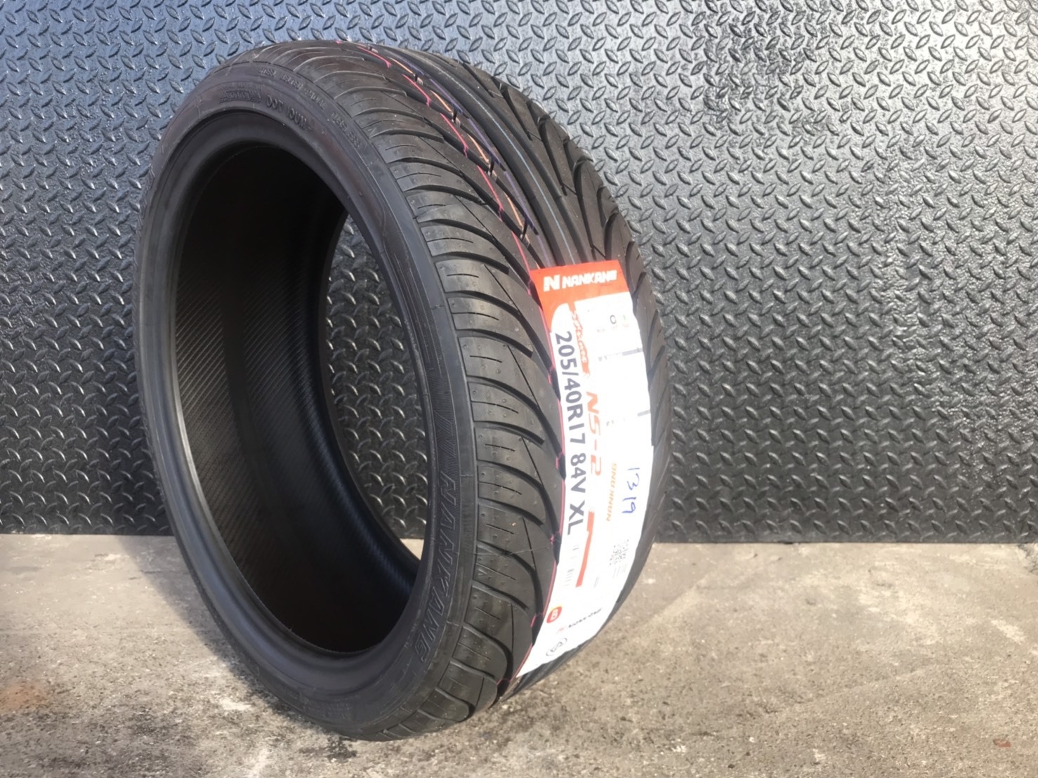 NANKANG NS-2 205/40R17 ยางปี19 ราคาเส้นละ 2,500 บาท