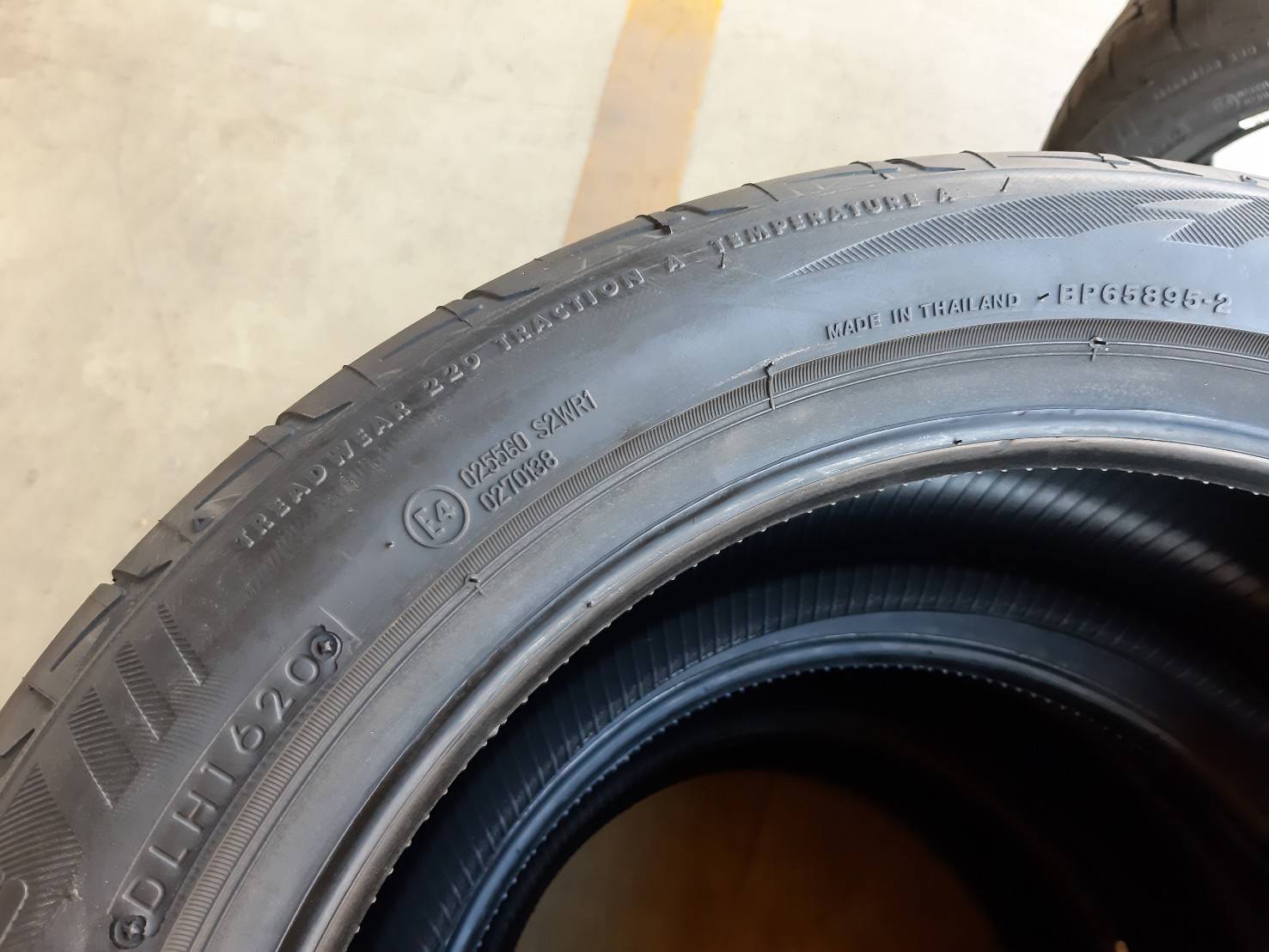 Bridgestone Potenza Adrenalin RE003 195/50R15 ยางใหม่ปี20 ราคาพิเศษ