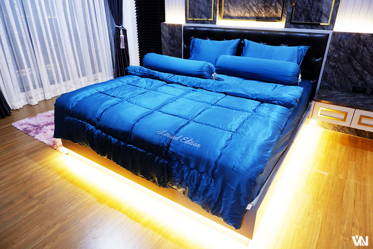 ชุดนวมเช็ตผ้านวมใยไหมซาติน 6 ฟุต ( 6 ชุดคละสี )