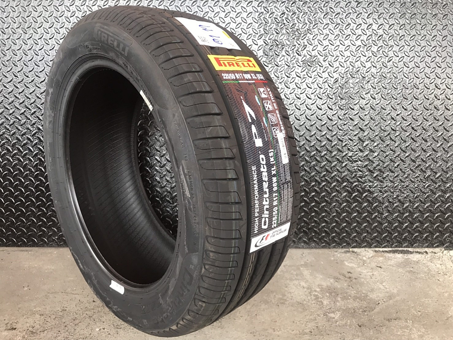PIRELLI CINTURATO P7 225/50R17 ยางปี19 ลดราคาพิเศษ