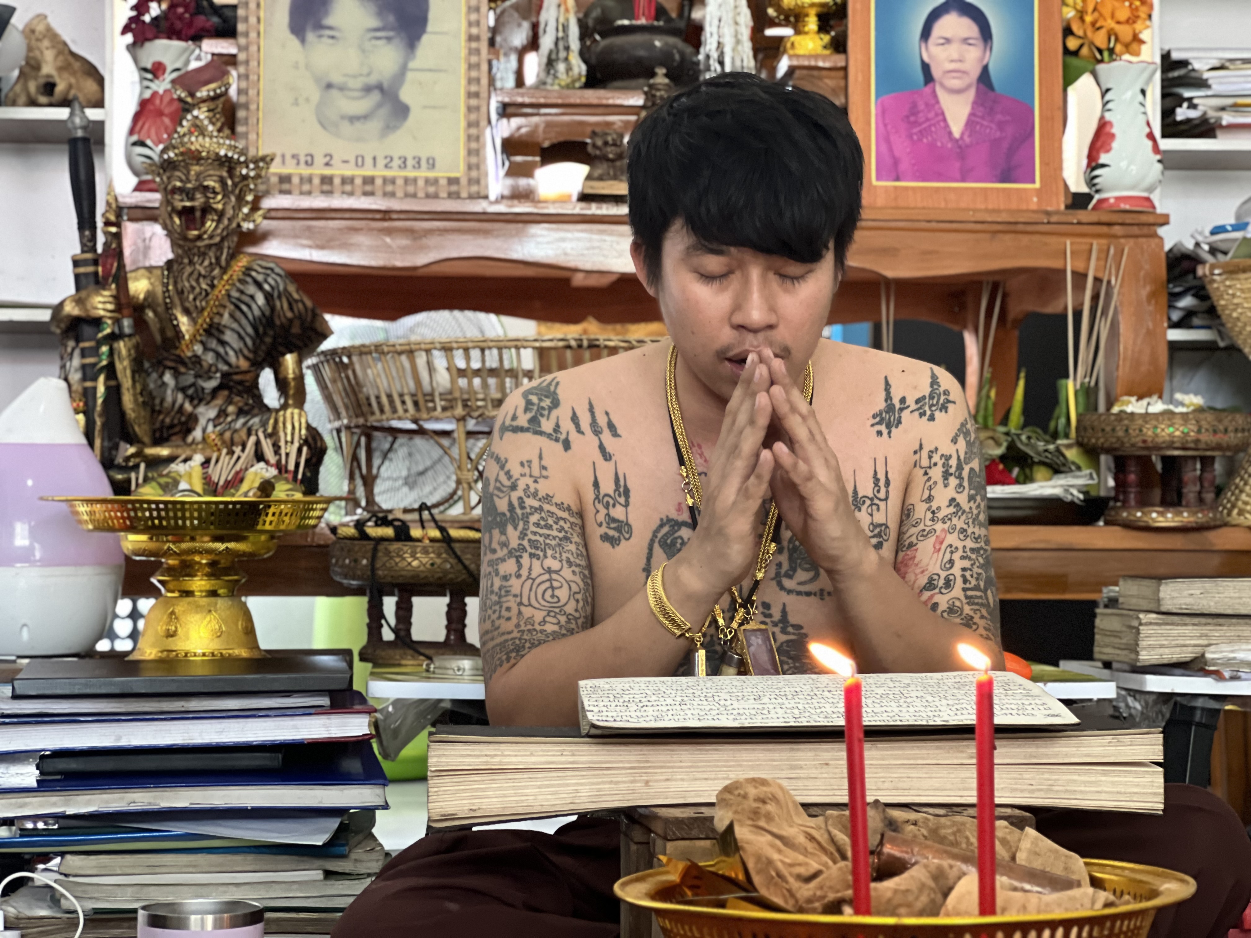 20/07/2566 มาเอามวลสารและจารแผ่นตะกรุดทำงั่งอยุธยา อาจารย์เวียง ขุนแผน