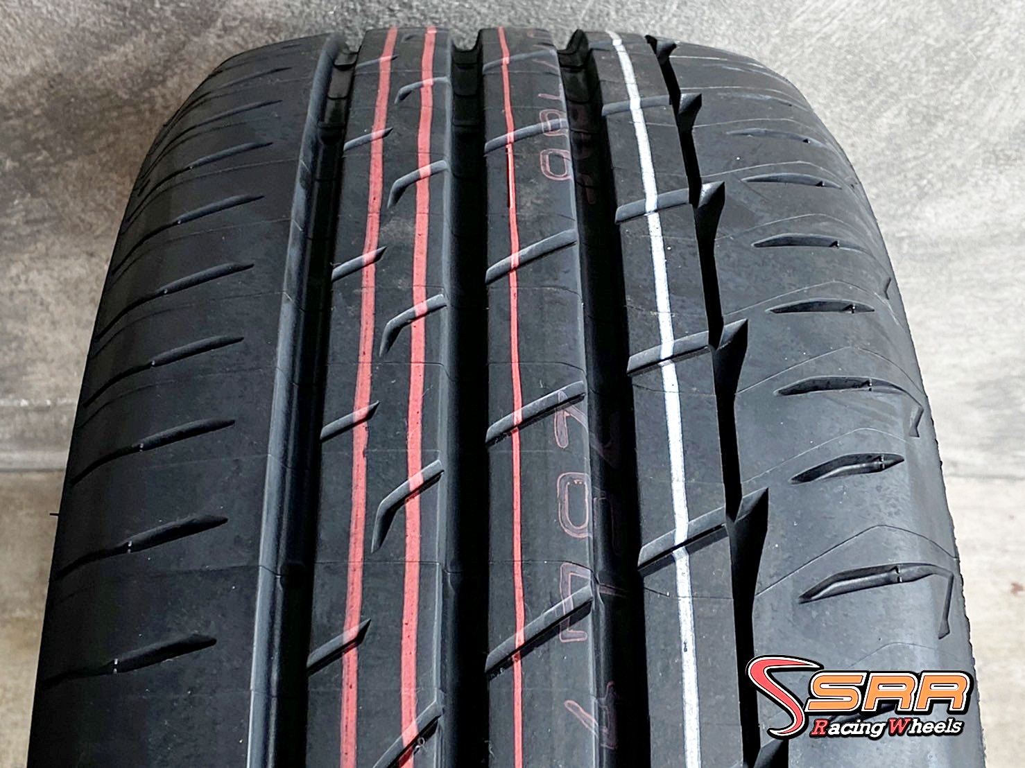 BRIDGESTONE RE004 215/45R17 ยางเข้าใหม่ ปี2021 ราคาพิเศษ ที่SRR