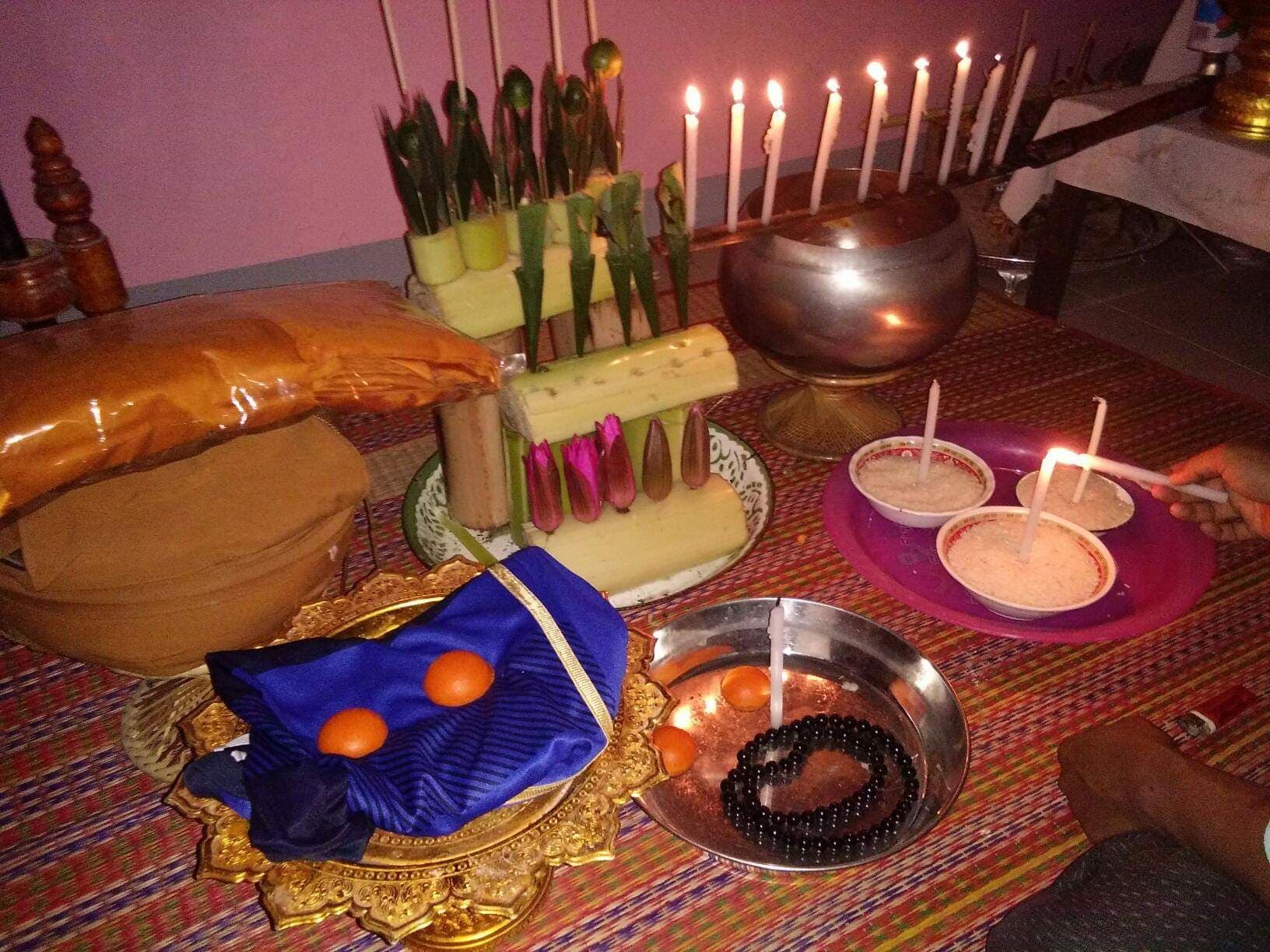 ฝาบาตรสะกดรัก อาจารย์เขมร