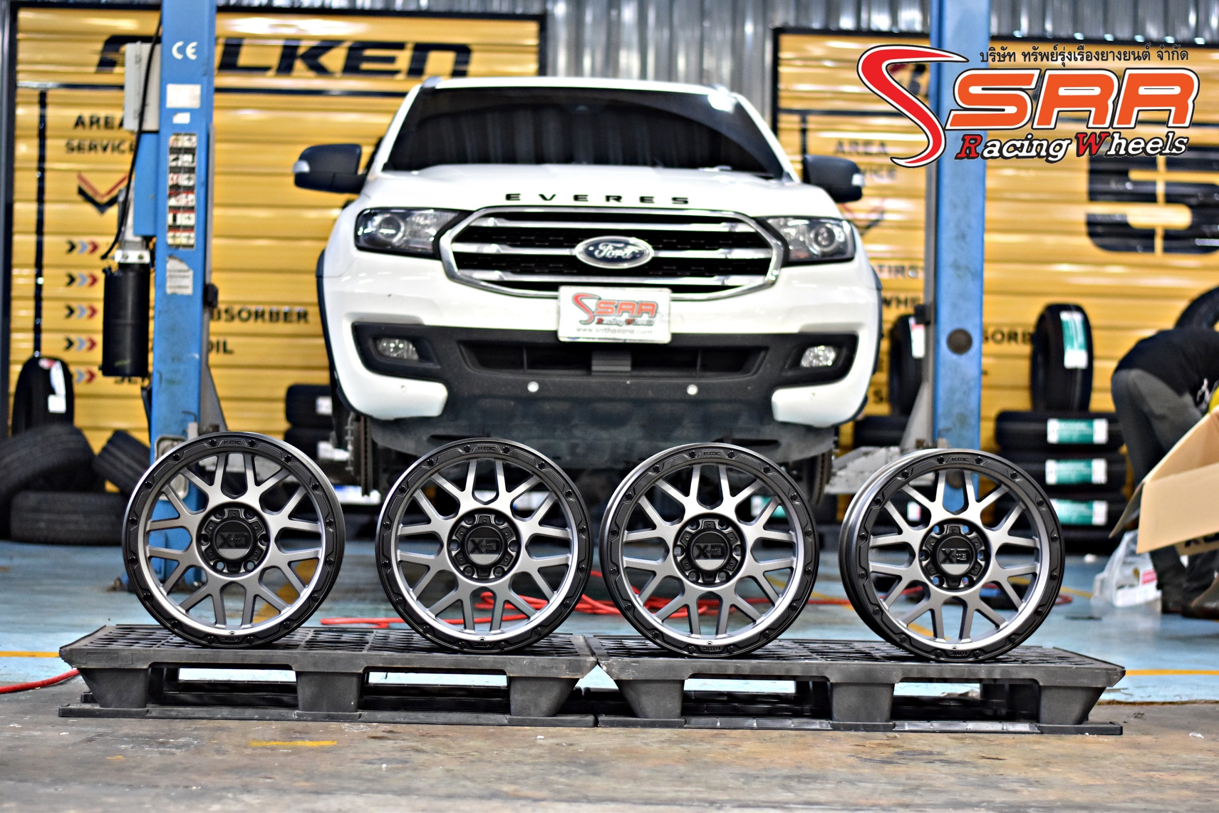 XD135 KMC 18x8.5 6x139.7 ET+0 M-GREY M BLK LIP