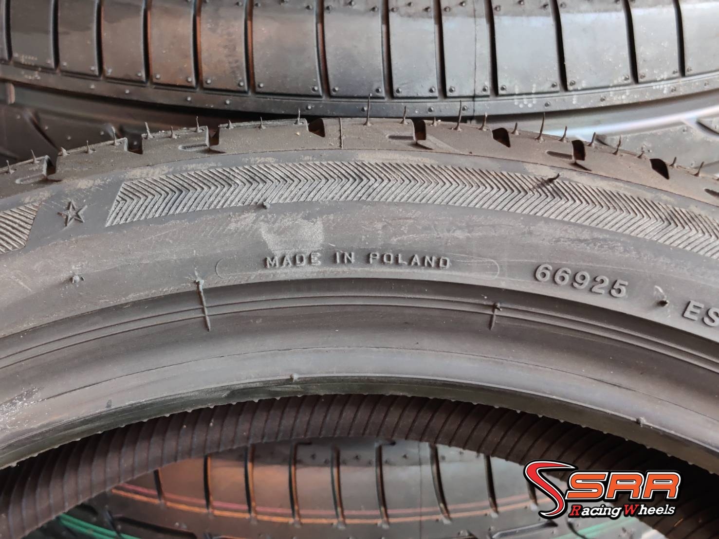 BRIDGESTONE POTENZA S001 245/40R20 ราคาพิเศษ สำหรับใส่รถBMW i8