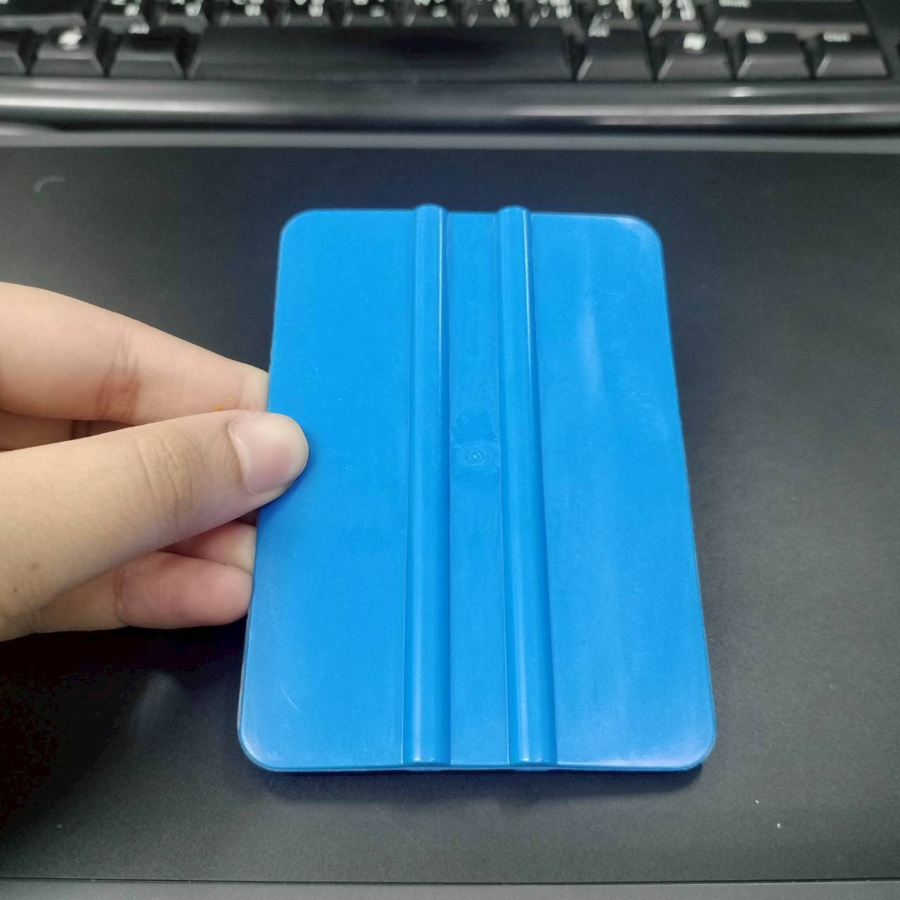 ที่รีดสติ๊กเกอร์ 3M ของแท้ รีดฟิมล์ แผ่นรีดสติ๊กเกอร์ รีดสติ๊กเกอร์ให้เรียบ ยางรีดสติ๊กเกอร์ รีดฟอง ตัวรีดสติ๊กเกอร์ 3M™ Hand Applicator PA1-B (Blue)