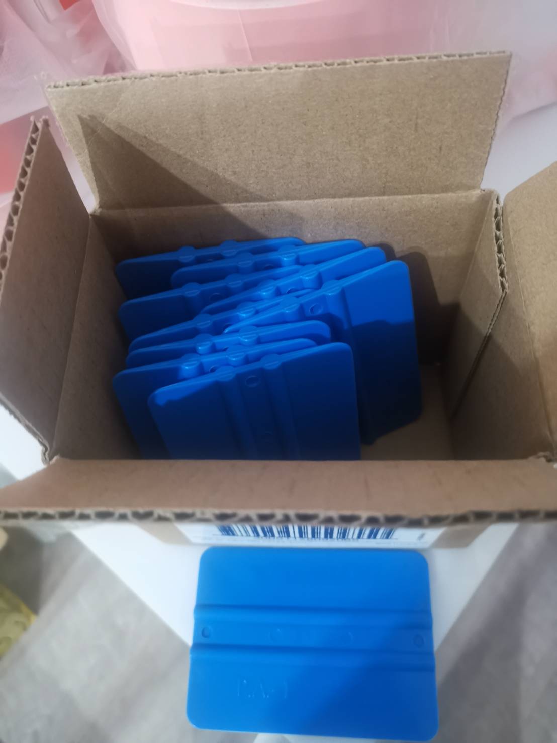 ที่รีดสติ๊กเกอร์ 3M ของแท้ รีดฟิมล์ แผ่นรีดสติ๊กเกอร์ รีดสติ๊กเกอร์ให้เรียบ ยางรีดสติ๊กเกอร์ รีดฟอง ตัวรีดสติ๊กเกอร์ 3M™ Hand Applicator PA1-B (Blue)