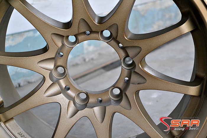 CE28 ขอบ18X8.5 นิ้ว วงละ 4,500 บาท