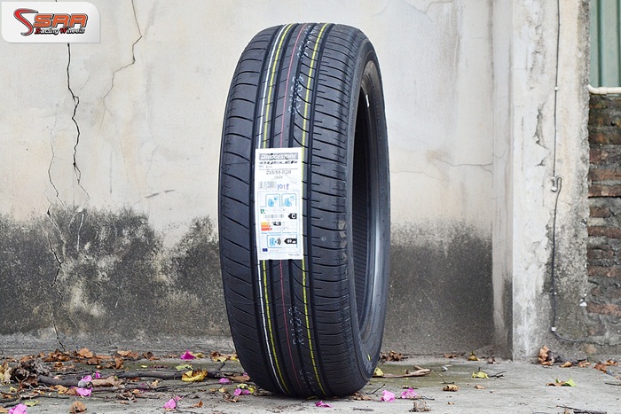 BRIDGESTONE DUELER H/L 33A 235/55R20