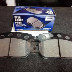A1N106 ผ้าเบรกหน้าแท้ญี่ปุ่น ADVICS : รุ่น ALPHARD / VELLFIRE ANH10W,15W 2005-
