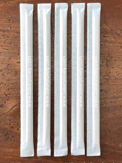 ไม้คนกาแฟบรรจุซองกระดาษสีขาว 14 cm