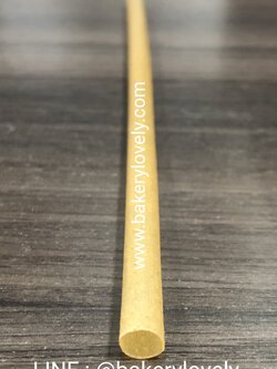 หลอดชานอ้อย เส้นผ่านศูนย์กลาง 6 cm ยาว 19.7 cm บรรจุซองกระดาษสีขาว