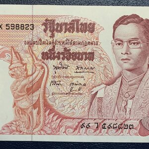 ธนบัตร 100 บาท แบบ 11 สภาพใหม่ ไม่ผ่านการใช้ (UNC) 99X 598823