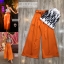 Velade is Set:: เซตเสื้อคอตั้งแขนกุด ตัวเสื้อสีครีมแต่งขนนกมีลวดลายในตัว