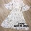 *พร้อมส่ง*Tohns' Dress :: เดรสตัวยาวสวยสพรึง อลังมาก ด้วยลายผ้าสุดหวานลายดอกเดซี่ ช่วงคอแต่งลูกไม้